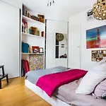 Trendy Flat In The Center Of Paris